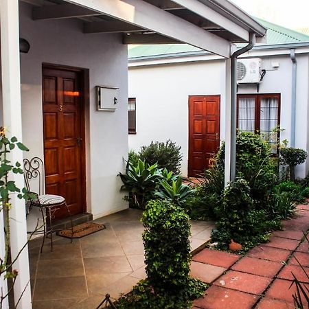 Villa Jana Guesthouse Pretoria-Noord Exterior foto